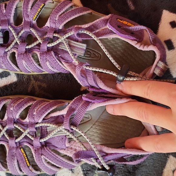 Keen Sandals - Size 2 - Picture 3 of 6